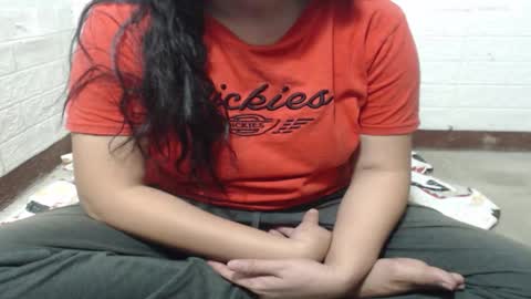 Snapshot of pinayhotcumbb chatting on February 20, 2026, 10:43 pm mhae-mhae online show from February 20, 2026, 10:43 pm