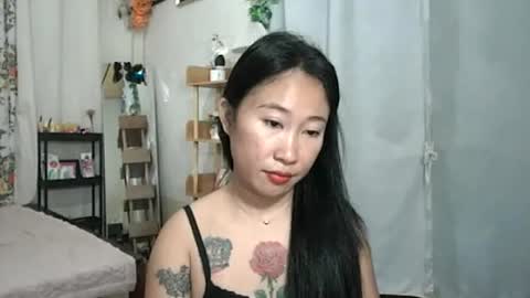yumie  online show from June 22, 2026, 10:29 pm