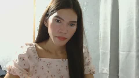 Snapshot of pinayjessaxxx chatting on June 14, 2026, 1:24 pm pinayjessaxxx online show from June 14, 2026, 1:24 pm