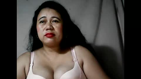 pinaymama12345 online show from February 20, 2025, 11:32 pm