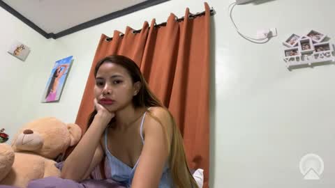 pinaypetite971689 online show from November 24, 2025, 9:42 am