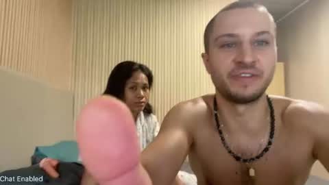 Snapshot of pinaywhitecouple chatting on June 28, 2026, 1:00 am PinayWhiteCouple online show from June 28, 2026, 1:00 am