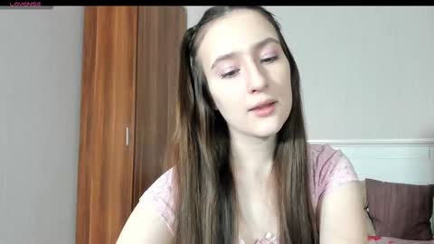 pingviluly online show from September 22, 2025, 6:37 am