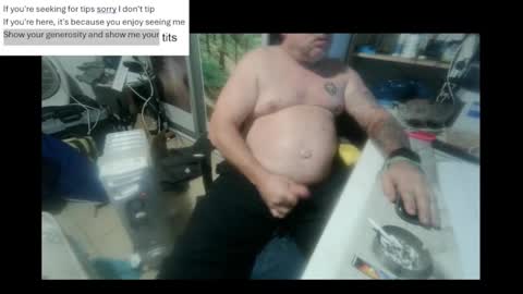 Snapshot of pini_z chatting on January 24, 2025, 11:48 am pini_z online show from January 24, 2025, 11:48 am