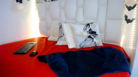 tiffany online show from October 21, 2025, 6:41 pm