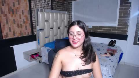Snapshot of pink_fox03 chatting on June 6, 2026, 8:57 pm pink_fox03 online show from June 6, 2026, 8:57 pm