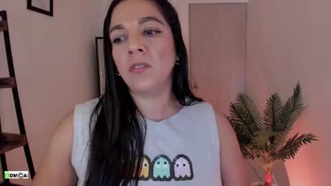 Snapshot of pink_kitten_ chatting on June 10, 2026, 6:29 pm Eli online show from June 10, 2026, 6:29 pm