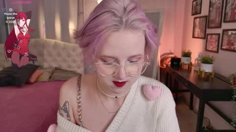 Luna online show from November 21, 2025, 6:12 am