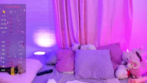 KELLY  online show from February 11, 2025, 6:30 am