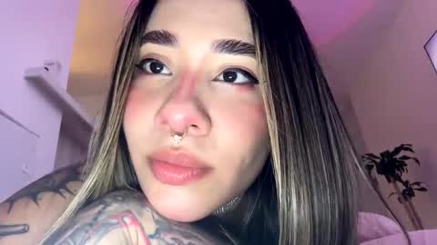 KELLY  online show from November 29, 2025, 10:46 pm