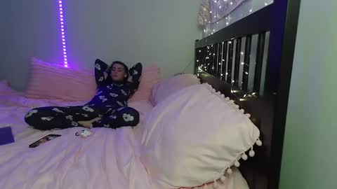 Snapshot of pink_tv chatting on November 3, 2025, 1:19 am pink_tv online show from November 3, 2025, 1:19 am