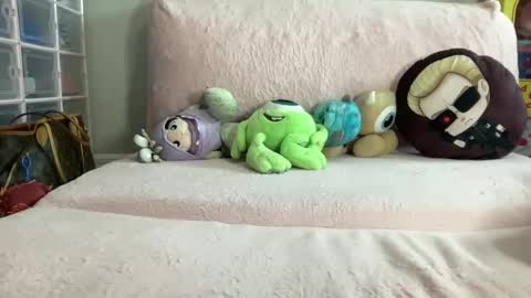 pinkcheetodomain online show from December 17, 2024, 9:38 pm