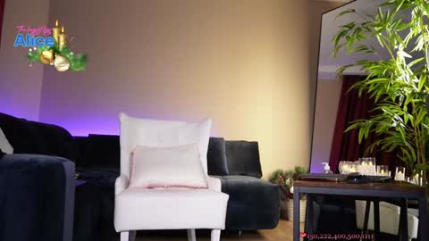 Snapshot of pinkheart_ chatting on January 14, 2025, 6:28 pm Alice online show from January 14, 2025, 6:28 pm