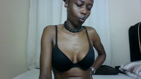 Pinkie online show from February 19, 2025, 4:44 am
