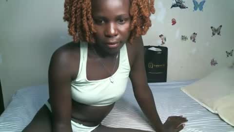 Snapshot of pinkiey_ chatting on January 5, 2026, 6:44 pm pinky online show from January 5, 2026, 6:44 pm