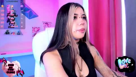 PINKK online show from December 19, 2025, 2:02 pm