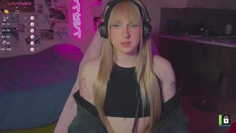 pinkvenom_ online show from February 23, 2026, 5:21 pm