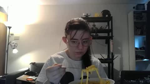 Snapshot of pinkwife97 chatting on September 17, 2025, 9:22 am pinkwife97 online show from September 17, 2025, 9:22 am