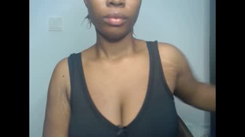 pinkxsugar online show from October 6, 2025, 9:29 am