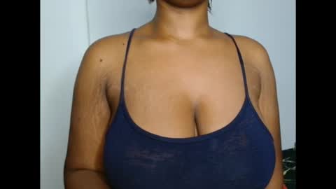 pinkxsugar online show from November 28, 2025, 9:28 pm