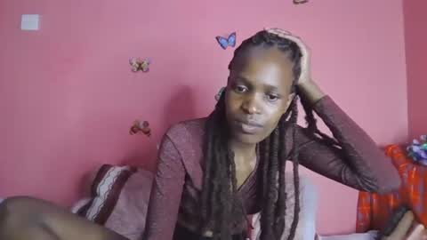 pinky_cockoo online show from April 13, 2026, 6:02 pm