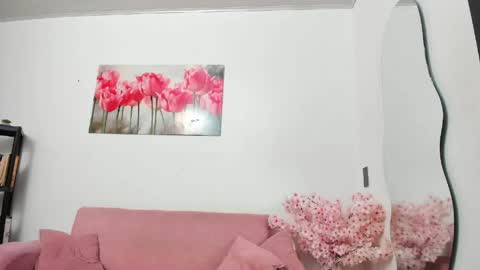 pinky_f00x online show from June 4, 2026, 7:42 pm