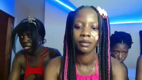 Snapshot of pinky_niela chatting on December 1, 2025, 4:06 am Pinky online show from December 1, 2025, 4:06 am