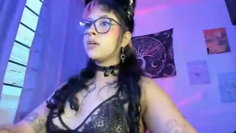 Snapshot of pinky_promiseex chatting on October 13, 2025, 10:43 pm pinky_promiseex online show from October 13, 2025, 10:43 pm