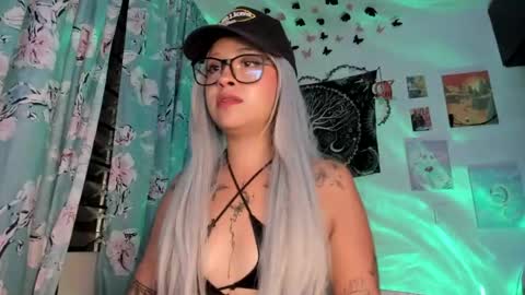 Snapshot of pinky_promiseex chatting on July 24, 2026, 12:08 am pinky_promiseex online show from July 24, 2026, 12:08 am
