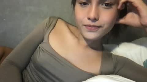 Snapshot of pinky_skylar chatting on April 25, 2026, 3:09 am taylor-dont forget to follow and give thumps up online show from April 25, 2026, 3:09 am