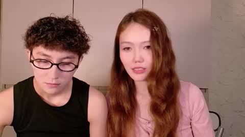 Snapshot of pinkylovers chatting on June 26, 2026, 7:18 pm Li long hair and Ru short hair online show from June 26, 2026, 7:18 pm