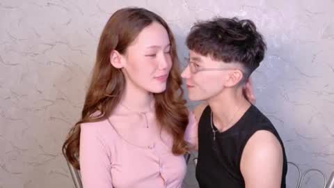 Snapshot of pinkylovers chatting on August 1, 2026, 3:11 pm Li long hair and Ru short hair online show from August 1, 2026, 3:11 pm