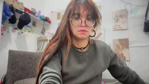 Rose online show from December 21, 2025, 5:42 pm