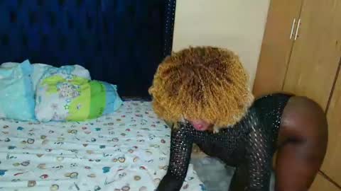 Snapshot of pinkysmiles chatting on December 4, 2024, 1:47 am Pinky online show from December 4, 2024, 1:47 am