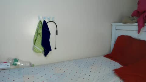 Snapshot of pinnacle_ chatting on June 25, 2026, 10:14 pm zenah online show from June 25, 2026, 10:14 pm