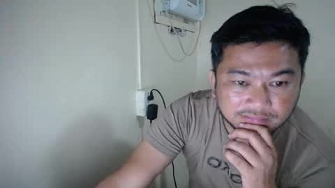 pinoy041087 online show from October 2, 2025, 11:39 am