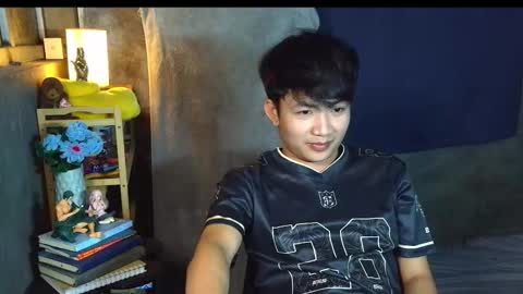 Snapshot of pinoy_petitehugecock chatting on February 4, 2026, 7:31 pm alex online show from February 4, 2026, 7:31 pm