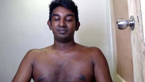 rayvienn online show from August 2, 2026, 11:58 pm