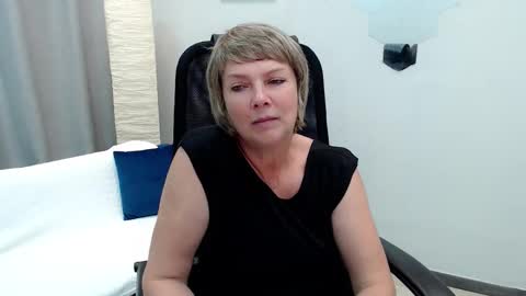 Bella online show from September 22, 2025, 10:28 am