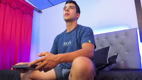 Snapshot of pipe_320 chatting on January 25, 2025, 11:11 pm pipe_320 online show from January 25, 2025, 11:11 pm