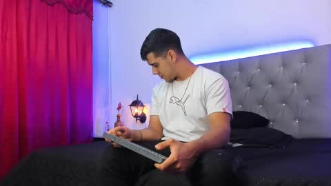 Snapshot of pipe_320 chatting on February 21, 2025, 1:55 am pipe_320 online show from February 21, 2025, 1:55 am