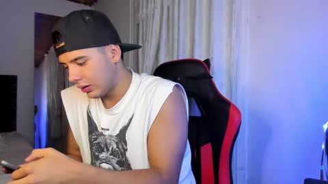 Snapshot of piperodriguez_ chatting on February 21, 2025, 12:49 am Pipe Rodriguez online show from February 21, 2025, 12:49 am