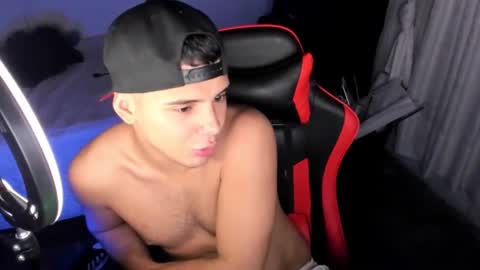 Snapshot of piperodriguez_ chatting on March 6, 2025, 2:09 am Pipe Rodriguez online show from March 6, 2025, 2:09 am