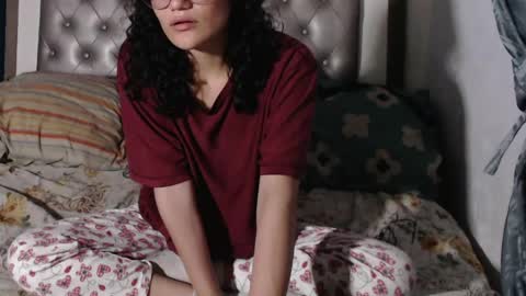 Snapshot of piscis_dreams chatting on May 4, 2026, 6:09 am PiscisDreams online show from May 4, 2026, 6:09 am