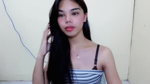 Snapshot of pitchy_pitch chatting on April 5, 2026, 5:21 pm The Girl Named Eyve online show from April 5, 2026, 5:21 pm