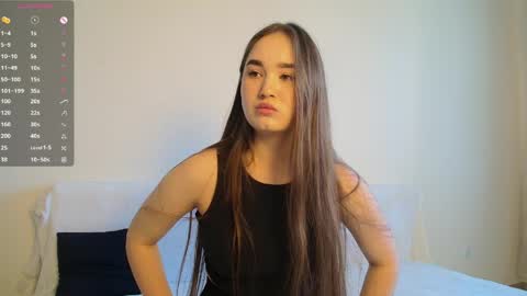 Snapshot of pixie____ chatting on May 25, 2026, 1:06 pm Lily online show from May 25, 2026, 1:06 pm