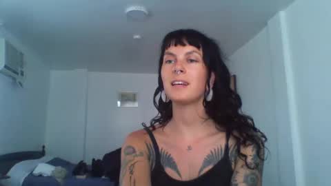 pixiecatfairy online show from March 21, 2026, 8:19 am