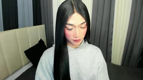 Snapshot of pixiedoll_ chatting on May 6, 2026, 5:51 pm pixiedoll_ online show from May 6, 2026, 5:51 pm