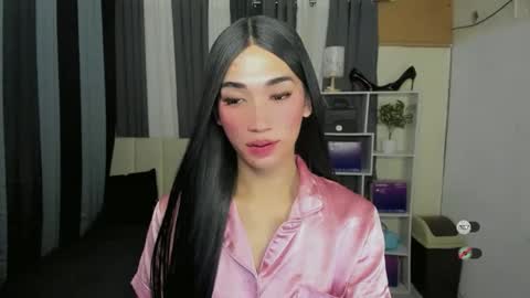 Snapshot of pixiedoll_ chatting on May 8, 2026, 6:24 pm pixiedoll_ online show from May 8, 2026, 6:24 pm