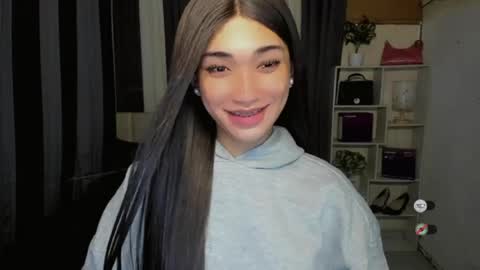 Snapshot of pixiedoll_ chatting on July 31, 2026, 2:38 pm pixiedoll_ online show from July 31, 2026, 2:38 pm